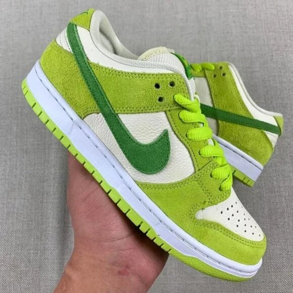 Nike SB Dunk Low "Green Apple" - Picture 1 of 4